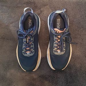 Hoka one one size 8 Bondi 6 mood indigo/ dusty rose colored running shoes